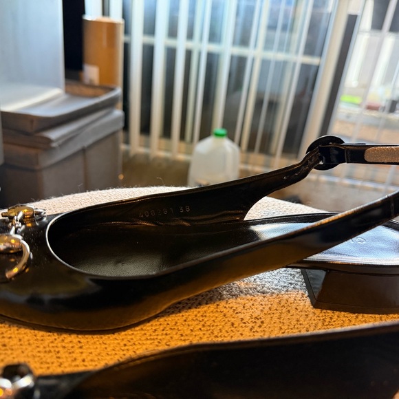 Gucci Black Patent Leather Slingback Heels - Picture 2 of 7